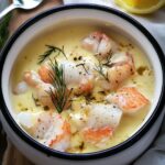 Soupe Épicée au Lait de Coco et Crevettes